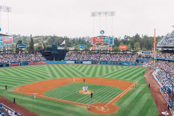 how to watch mlb in the uk